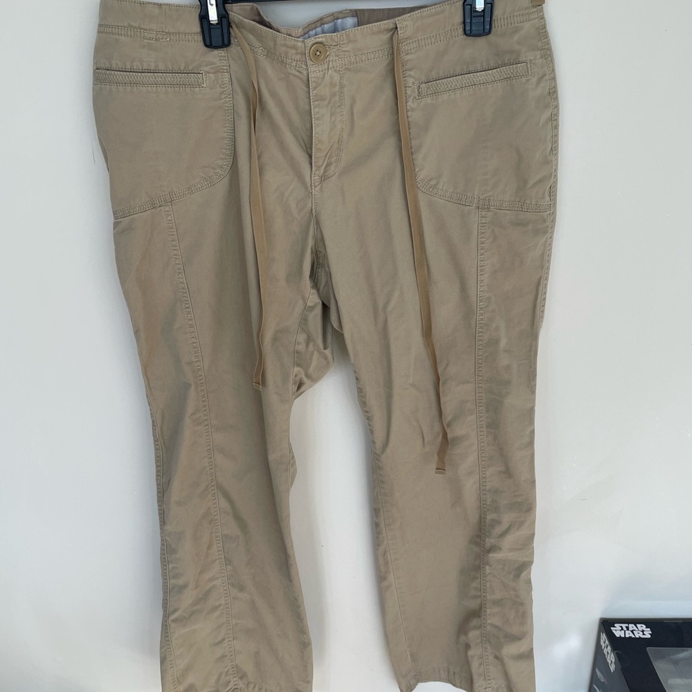 Old Navy Women’s Khaki Chinos